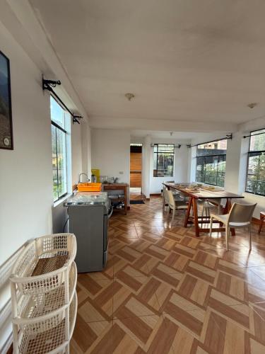 مطبخ, Vertigo Climbing Hostel in Urubamba Town Center