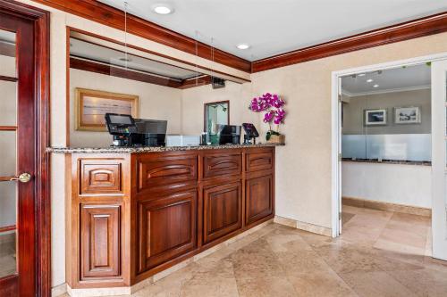 SureStay Hotel by Best Western Santa Monica in Los Angeles, USA