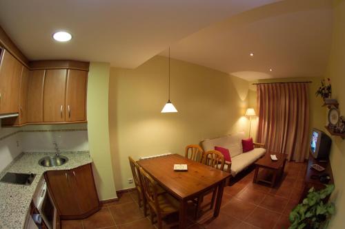 One-Bedroom Apartment (2 Adults)