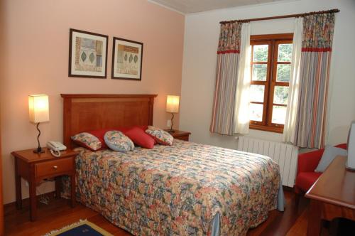 Deluxe Double Room with Bath image 2