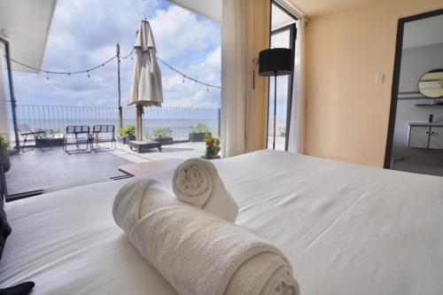1 queen bed