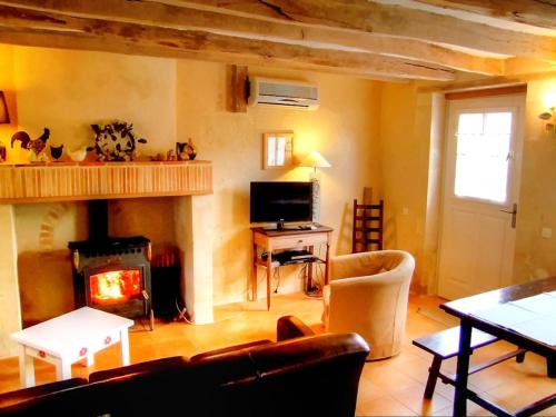 Gîte L'Orée du Bois : Charme Rural & Animaux Admis - FR-1-381-200 (Gite L'Oree du Bois : Charme Rural & Animaux Admis - FR-1-381-200) in Villandry