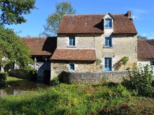 Moulin du XVème siècle avec jardin, pêche sur place, proche châteaux de la Loire et zoo de Beauval - FR-1-381-483 gîte à louer Le Tranger