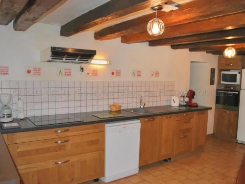 Gîte 18e avec piscine, jardin et équipements inclus, près des Châteaux de la Loire - FR-1-381-212 (Gite 18e avec piscine, jardin et equipements inclus, pres des Chateaux de la Loire - FR-1-381-212) in Saint-Épain