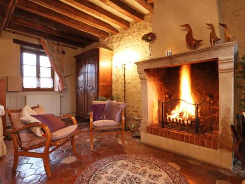 Gîte Normand Idéal Familles et Amis, Jardin et Animaux Acceptés (Gite Normand Ideal Familles et Amis, Jardin et Animaux Acceptes) in Yvre-l'Eveque