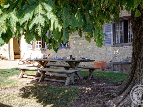 Gite familial spacieux et chaleureux, animaux acceptes, jusqu'a 10 personnes - FR-1-496-128 in Charbonnieres-les-Bains