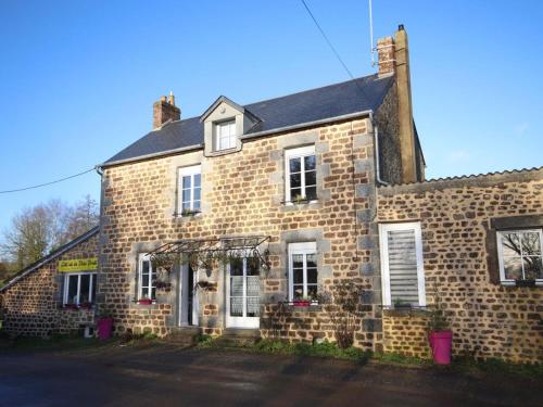 Gîte familial tout confort avec jeux et jardin, proche voie verte et rivière - FR-1-497-132 gîte à louer Dompierre