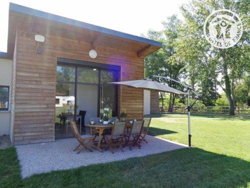 Chalet paisible en bord d'étang - Animaux acceptés - FR-1-496-88 gîte à louer Veauchette