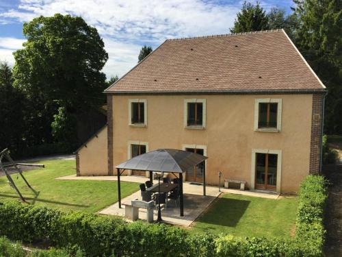 Maison familiale avec jardin clos, jeux extérieurs, wifi et tout confort au cœur du Parc du Perche - FR-1-497-10 gîte à louer Lignerolles