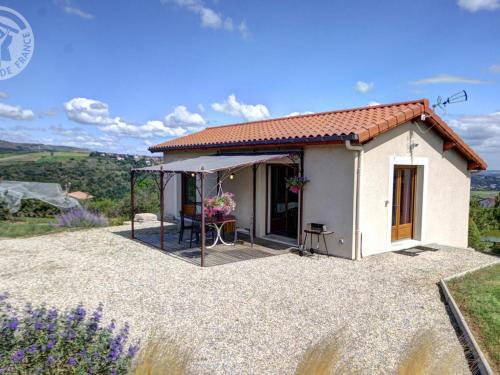 Gîte tout équipé avec terrasse, jardin et prestations de qualité près de Genilac - FR-1-496-114 gîte à louer Tapigneux