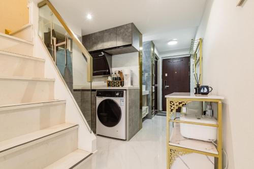 Shanghai Stylish Loft near Riverside Smart Home & Bathtub 上海精装复式公寓近黄浦江, Shanghai (foto 4)
