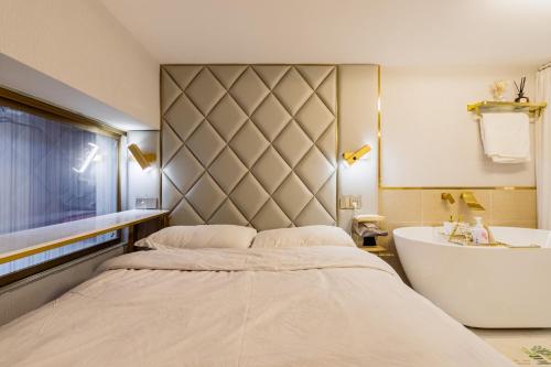 Shanghai Stylish Loft near Riverside Smart Home & Bathtub 上海精装复式公寓近黄浦江, Shanghai (foto 8)