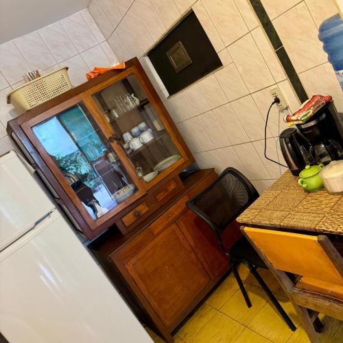 Cocina, Habitación céntrica con acceso a lindo jardín (Habitacion centrica con acceso a lindo jardin) in Cochabamba