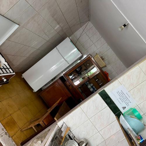 Kitchen, Habitacion centrica con acceso a lindo jardin in Cochabamba