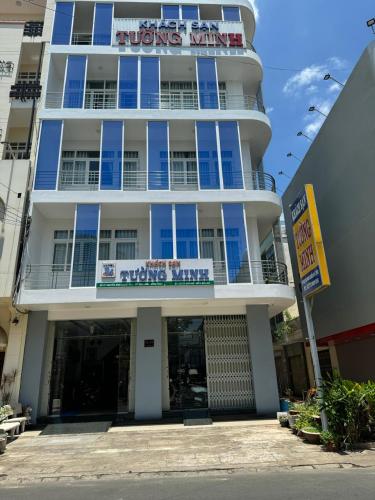 KHÁCH SẠN TƯỜNG MINH (TUONG MINH HOTEL) - 숙소 외관
