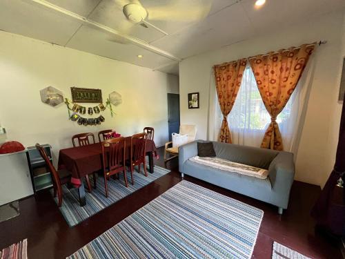 Sri Kandis Cottage Stay (Malay House) in Petra Jaya