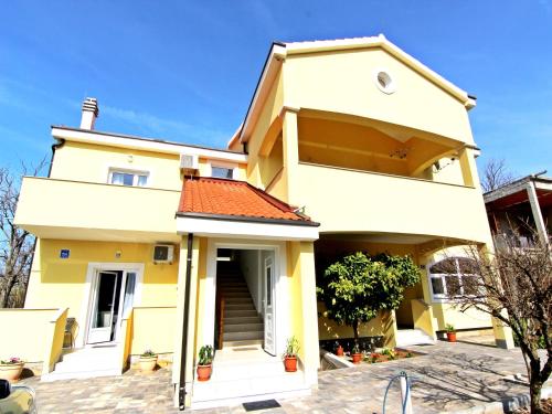  Apartments Vid in Privlaka