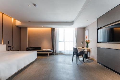 Atour - JIMU Queen Room with City View