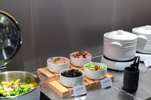 ห้องอาหาร, อโทร์ ไลท์ โฮเทล หางโจว เวสต์ เลค ยินไถ เซาเทิร์น ซ่ง ไดนาสตี้ รอยัล สตรีท (Atour Light Hotel Hangzhou West Lake Yintai Southern Song Dynasty Royal Street) near เวสต์เลค