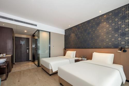 Jimu Twin Room image 4