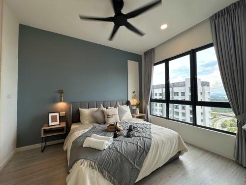 Modern Suite in Seri Kembangan | Nearby MRT - image 3