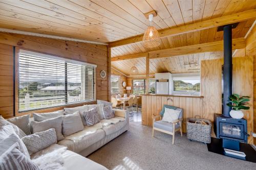 A szálláshely kívülről, Sunset Haven - Mahia Holiday Home in Mahia