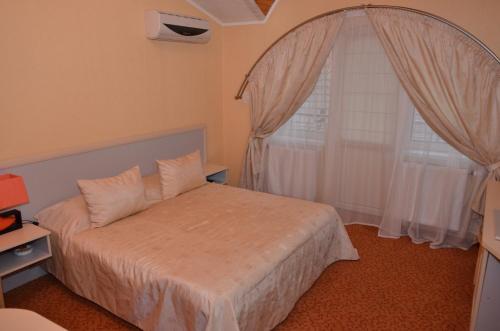 Hotel Serpanok in 沙安村 (赫斯特區)