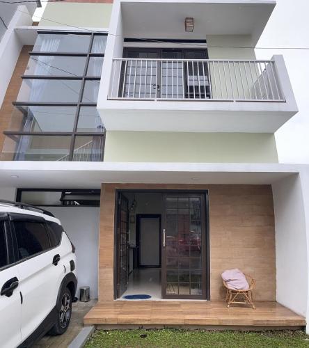 Villa  Kyuri  Lembang  in Cisarua