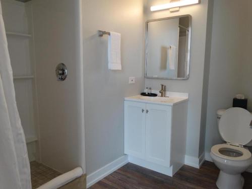 Pittsfield Apartments + Suites - image 5
