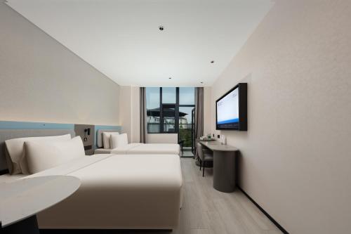 Superior Courtyard Twin Room image 2