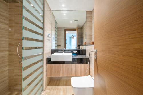 Sophisticated Studio Escape Luxury Design - image 6