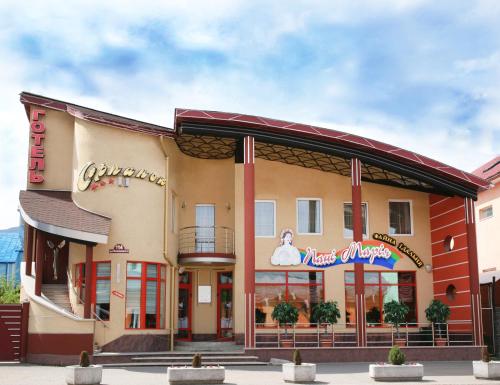 入口, Hotel Serpanok in 沙安村 (赫斯特區)