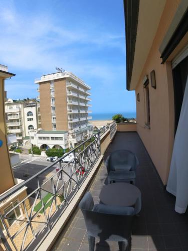 Queen Room with Sea View image 10