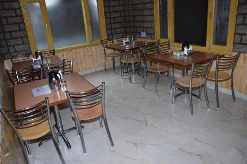 Sun Mark – Manali, PA