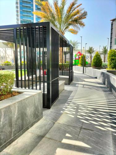 Stylish Fully Furnished 1BH Apartment Close by Dubai Science Park, Dubai Miracle Garden and Butterfly Garden, Dubaj (zdjęcie 9)