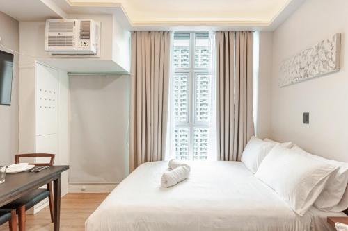 Central Modern Cosy Condo in Makati - The Linear Suite, Manila
