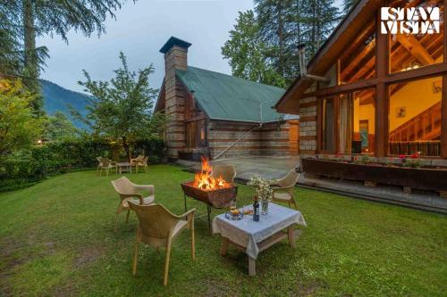 StayVista at Retreat Cottages 6 & 3 BR cottages with Bonfire and Lawn - Leh