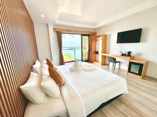 Deluxe Room image 9