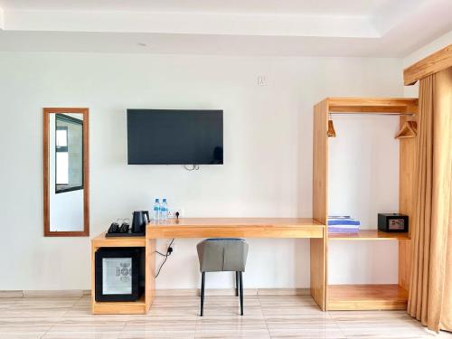 Standard Double Room image 6