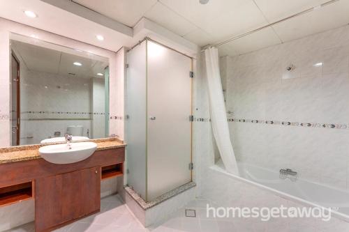 HomesGetaway -Fanciful 1BR Apartment in JLT Lake View, Dubai (Foto 9)
