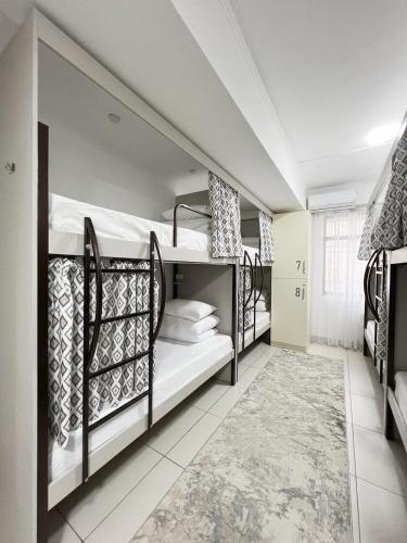 Shared room, female dormitory