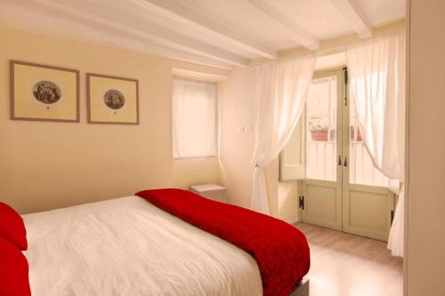 Wonderful apartment close to Coliseum, Rome (photo 4)