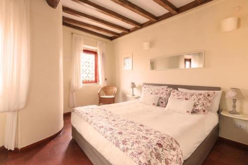 Wonderful apartment close to Coliseum, Rome (photo 7)