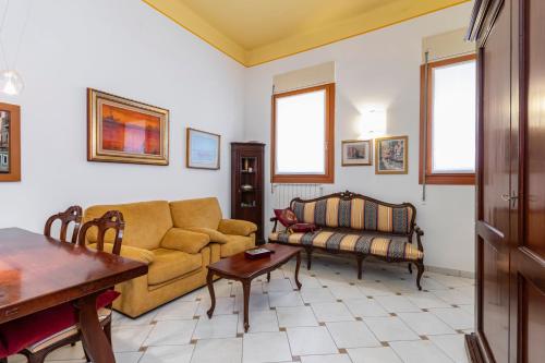 GuestHost - Stylish Flat in Dorsoduro District, Wenecja