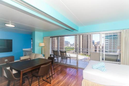 Ilikai Tower 1934 Condo with Fully Equipped Kitchen - Great for longer stays! - image 2