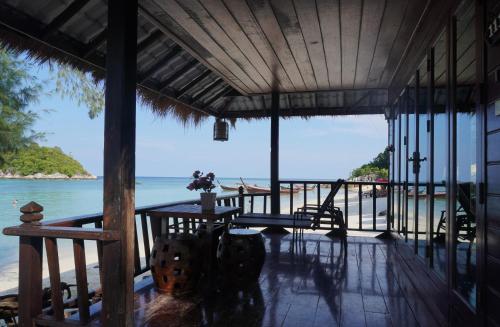 Anda Resort Koh Lipe Room Type - Deluxe Double Room with Sea View