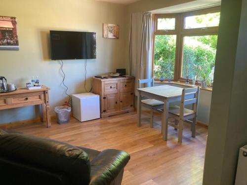 Facilities, Ballantrae in Wool