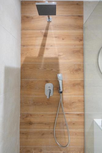 2BR Modern Comfort Top Location - image 11