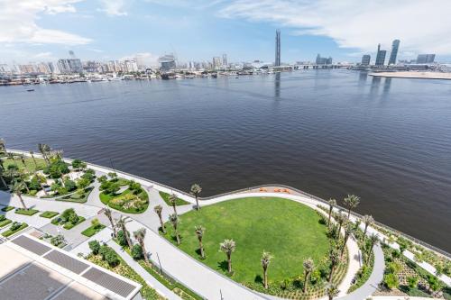 Brand New Creek Home with Panoramic Water View, Dubaï (photo 3)