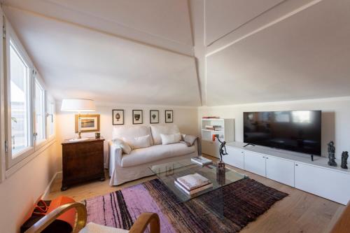 Apartments Florence- Heaven's touch Penthouse - image 3